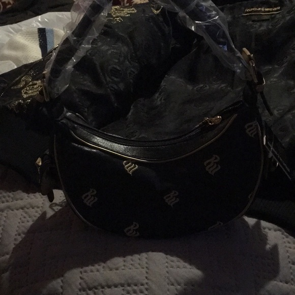 Brand new and Legit! Black and gold classy,sexy,and I got a BIG SURPRISE, Too - Picture 8 of 15